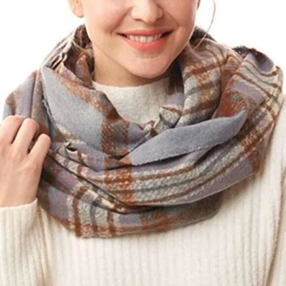 2/$30 Ladies Blue Plaid Infinity Winter Scarf - Picture 1 of 5